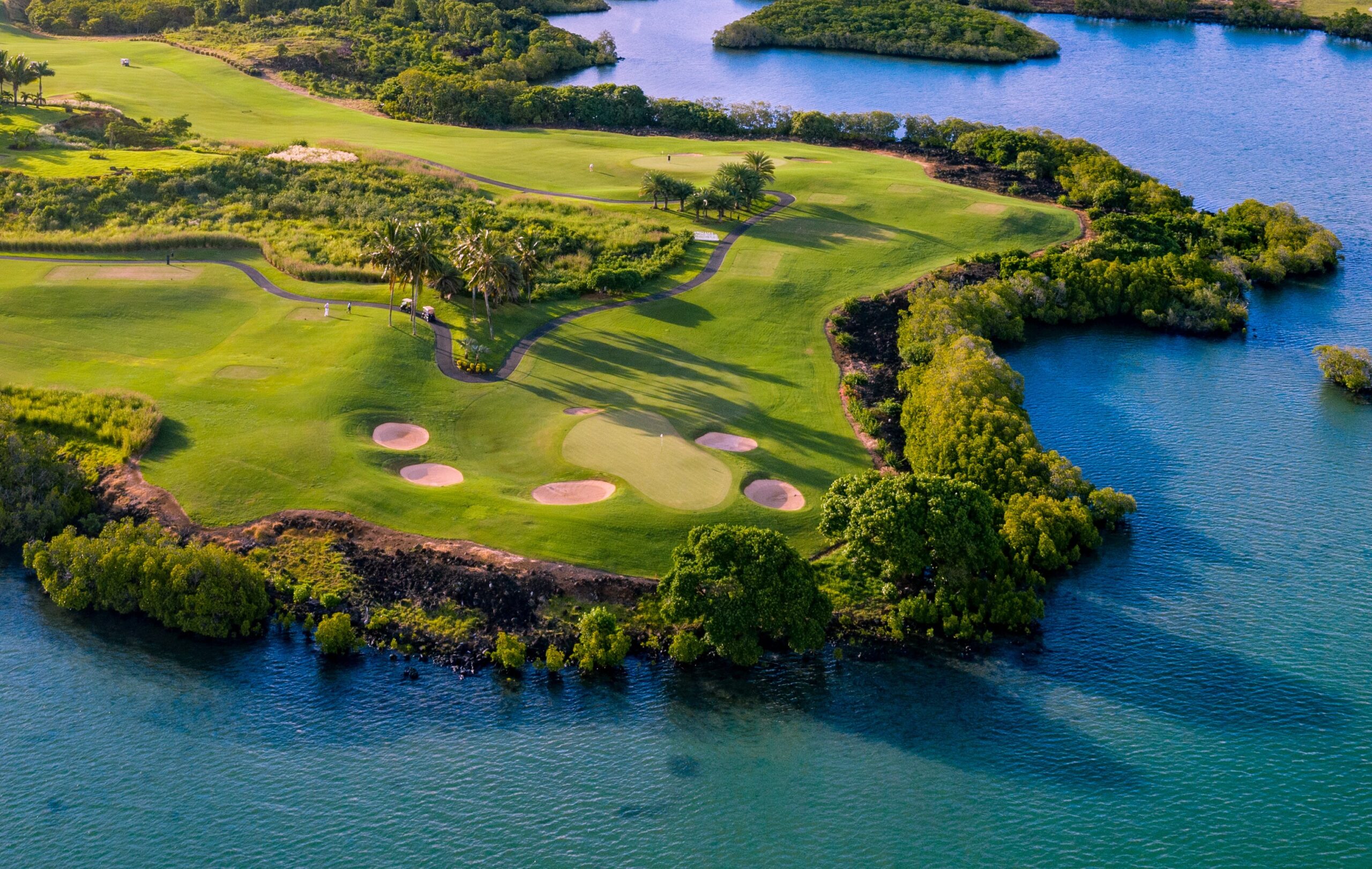 Anahita Golf Resort | IRS