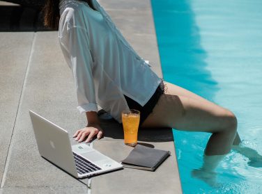 Stay connected on your vacation in Mauritius: Wifi, SIM cards and eSIM