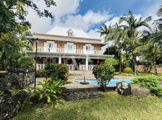 Maison/Villa – 5 chambres – Beau Plan